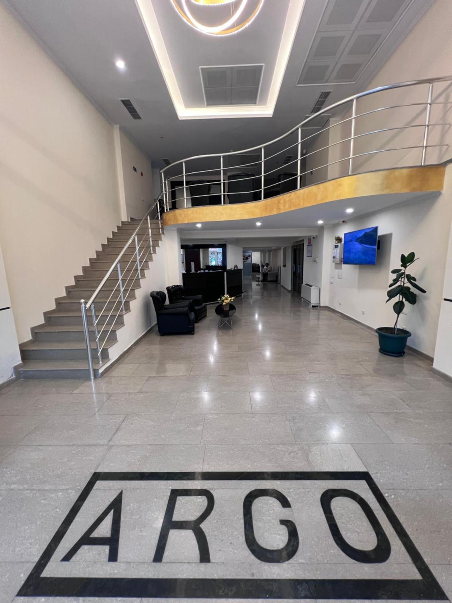 Hotel Argo Batoemi Buitenkant foto