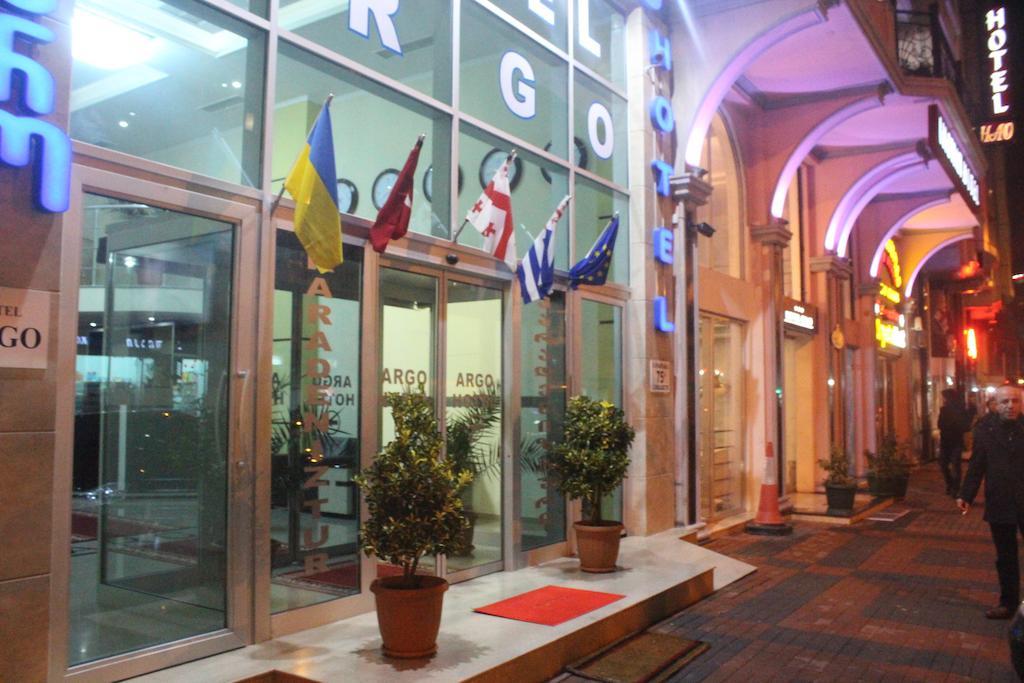 Hotel Argo Batoemi Buitenkant foto